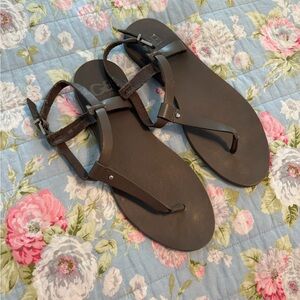 Giani Bini thong sandals size 9